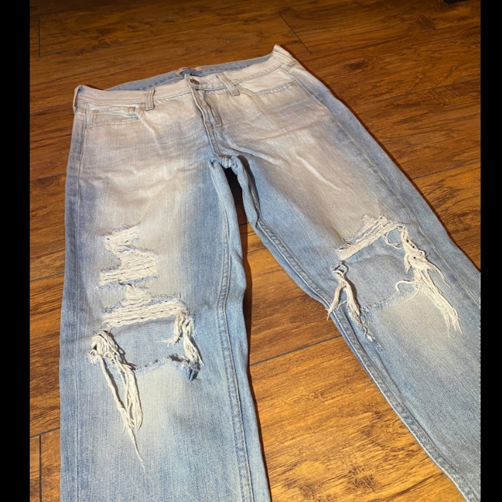 Distressed Boyfriend Jeans